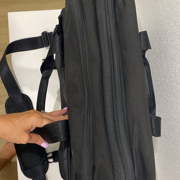 NWOT Tumi T-Tech Essential Gear Laptop / Breifcase, Messenger Bag Shoulder Strap - Picture 8 of 13